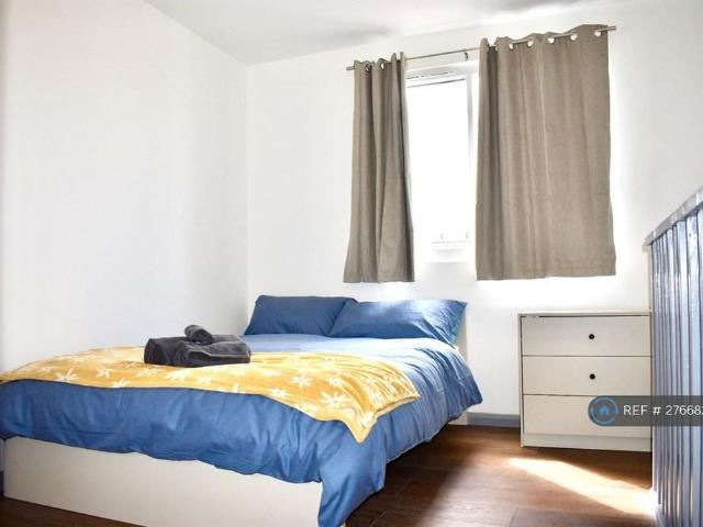 Room for rent in Brompton, Gillingham