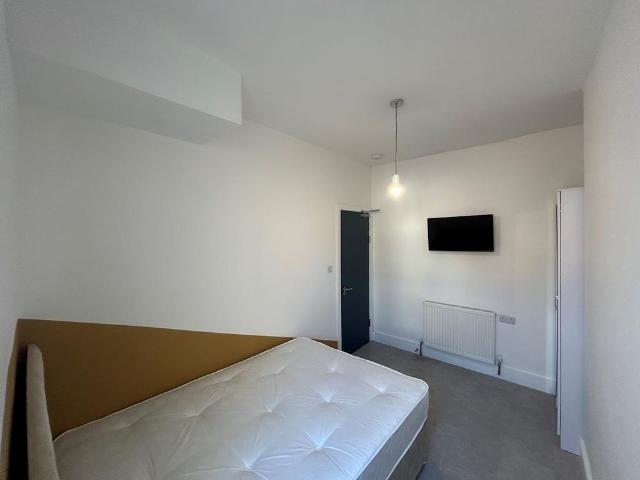 Room for rent in South Tranmere, New Ferry