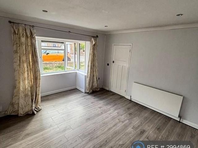 Room for rent in Westborough, Surrey