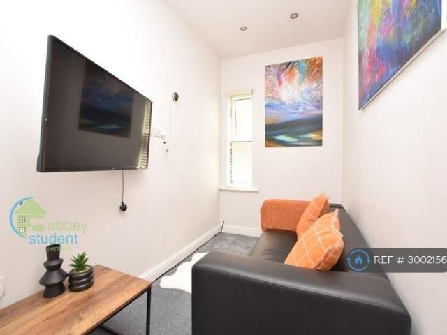 Room for rent in Salisbury, Wiltshire