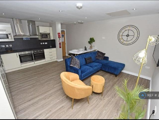 Room for rent in Roby Mill, Lancashire