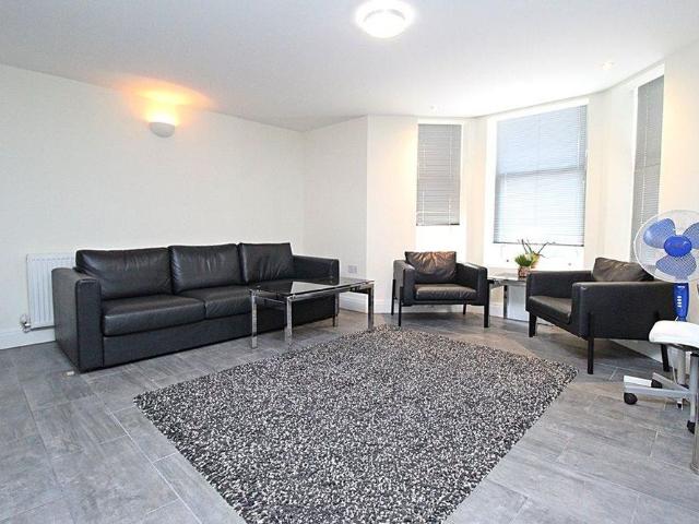 Room for rent in Plasnewydd, Falcon Lodge