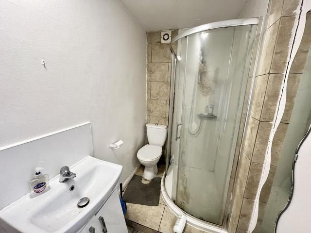 Room for rent in Sharrow Vale, Isle Of Man