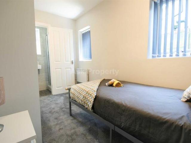 Room for rent in Potters Corner, East Midlands