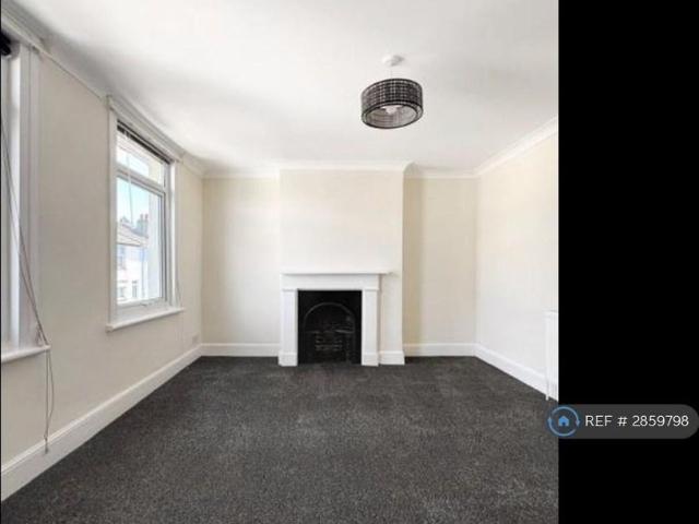 Room for rent in Brompton, Gillingham