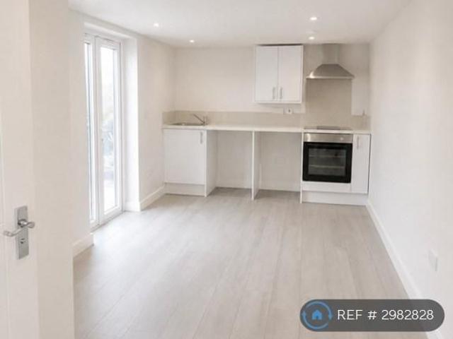 Room for rent in Moreton, Epping