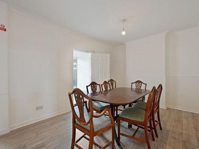 Room for rent in Worcester Park, Greater London