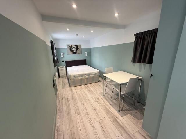 Room for rent in St James, Sandown Park