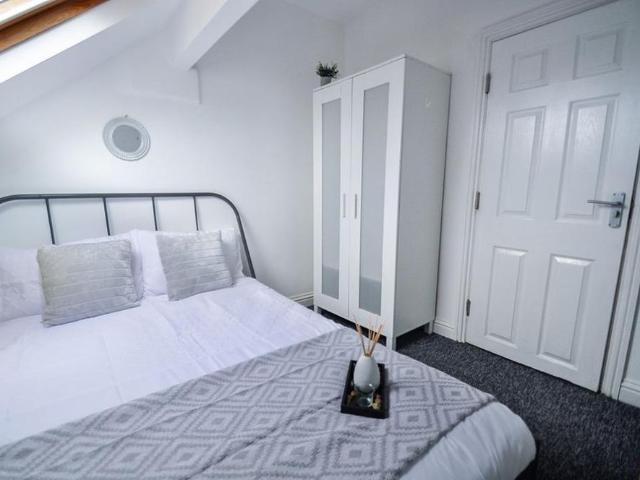 Room for rent in Corpa Road, Newport
