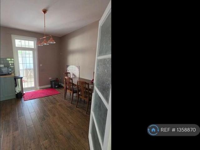 Room for rent in London Borough of Croydon, Addiscombe
