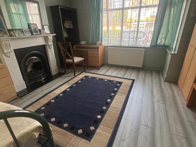 Room for rent in London Borough of Merton, Greater London