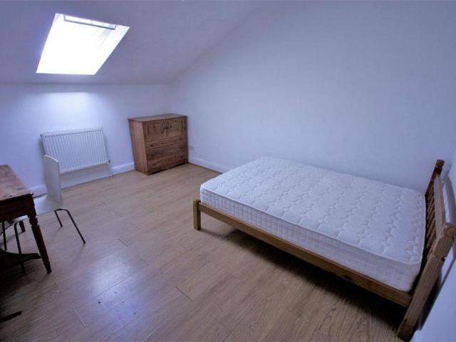 Room for rent in London Borough of Croydon, Greater London