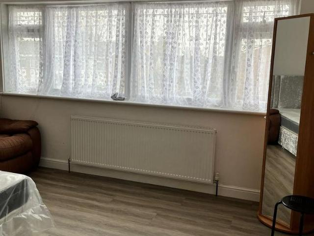 Room for rent in Yeading, Greater London