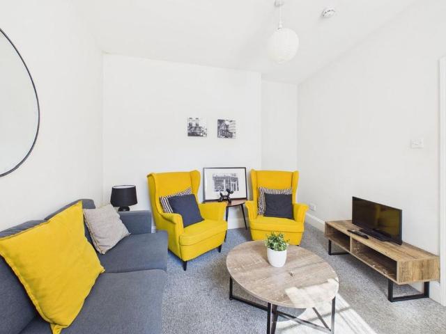 Room for rent in Kings Barton, Gloucester