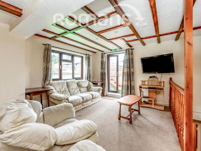 Room for rent in Hale, Waverley