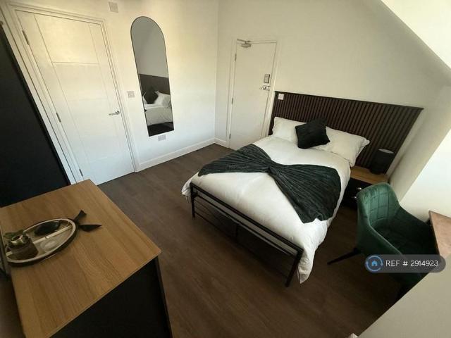 Room for rent in Buckland Valley, Ash