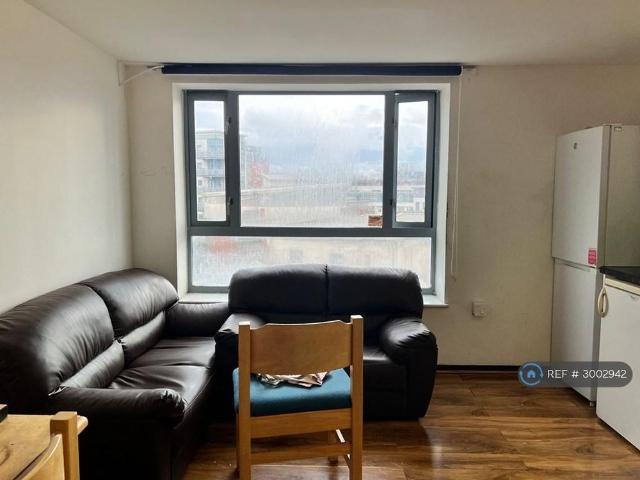 Room for rent in Glyndon, Greater London