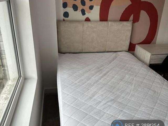 Room for rent in New Bilton