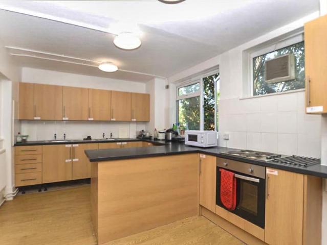 Room for rent in Newtown, Reading