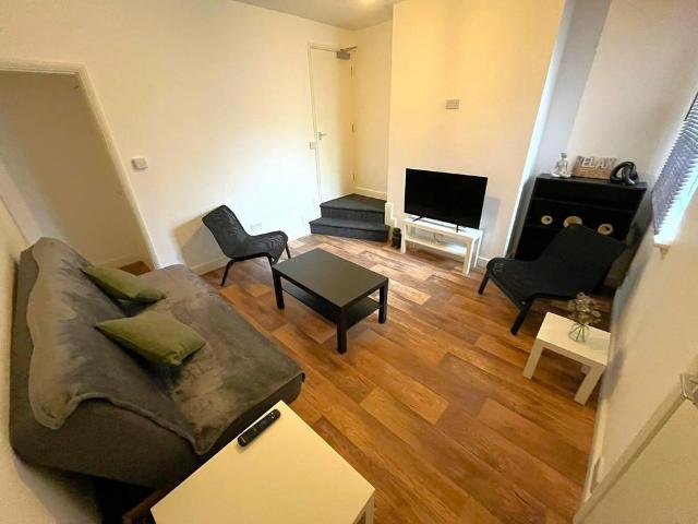 Room for rent in Potters Corner, East Midlands