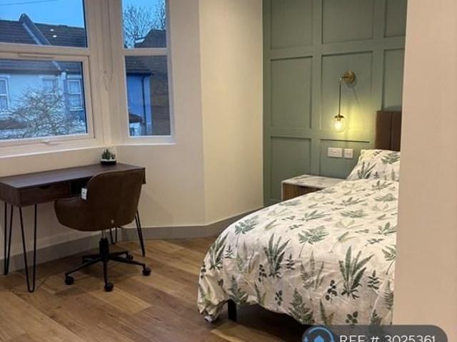 Room for rent in Wealdstone, Greater London