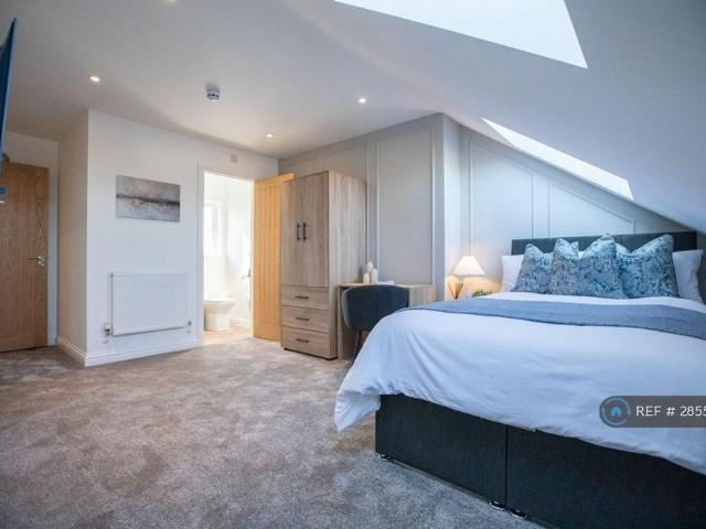 Room for rent in Branksome, Poole