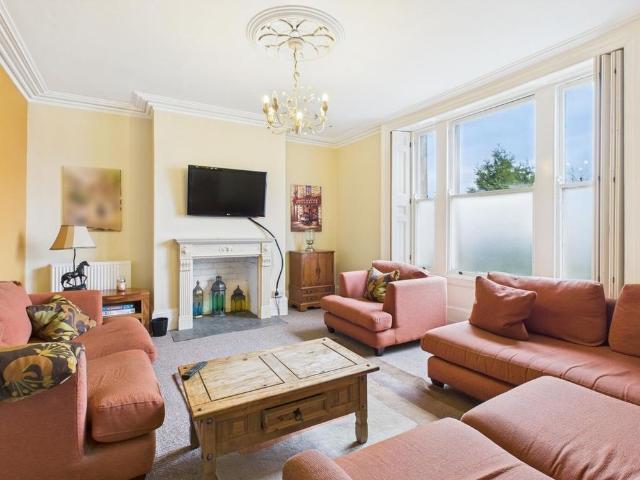 Room for rent in Woolstrop, Gloucester