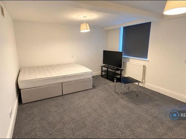 Room for rent in Bank Quay, Warrington