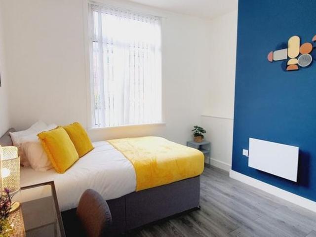 Room for rent in St Helens