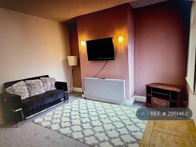 Room for rent in Barton upon Irwell, Salford