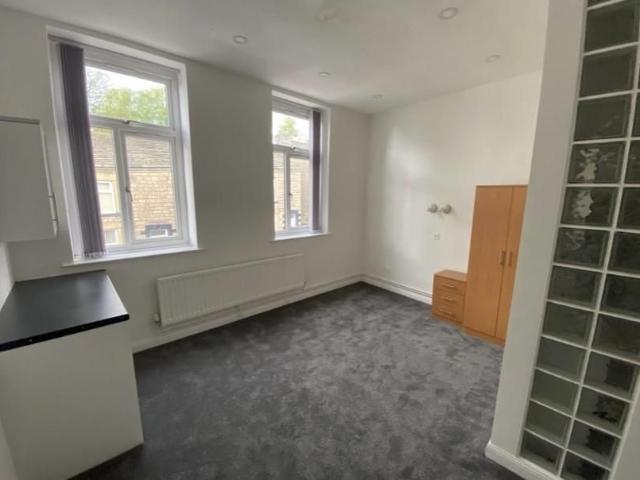 Room for rent in Saddleworth, Pendock