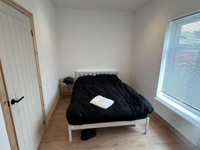 Room for rent in Milnshaw, Backburn