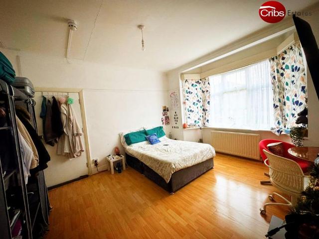 Room for rent in London Borough of Merton, Greater London