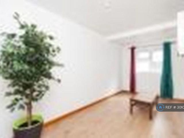 Room for rent in Lessness Heath, Greater London