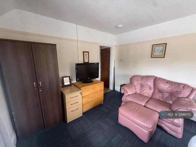 Room for rent in Loundsley Green, East Midlands