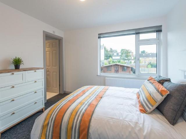 Room for rent in Kings Farm, Hamerton