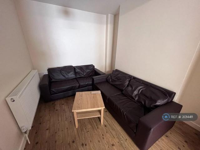Room for rent in Nangreaves, Wales