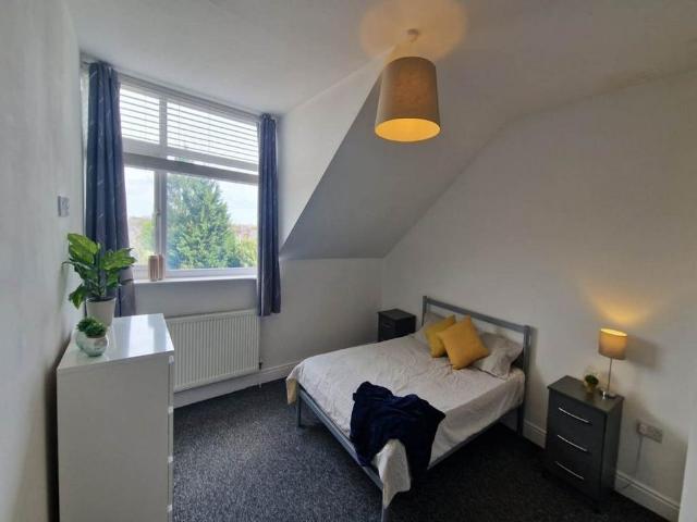 Room for rent in New Zealand, Derby