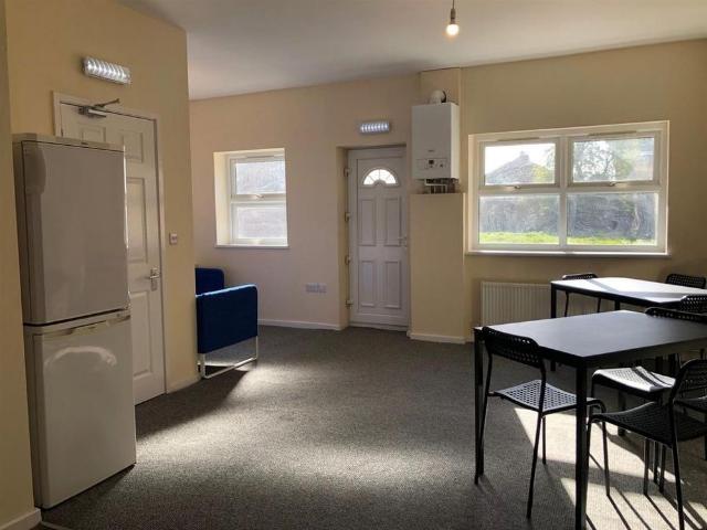 Room for rent in Pity Me, Framwellgate Moor