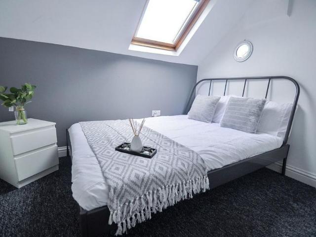 Room for rent in Wales