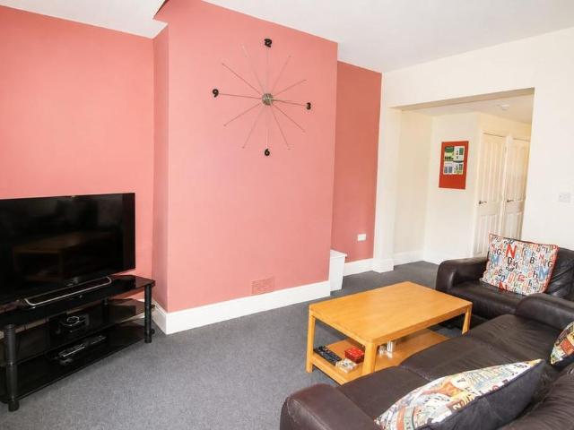 Room for rent in Limekilnburn, Green Quarter