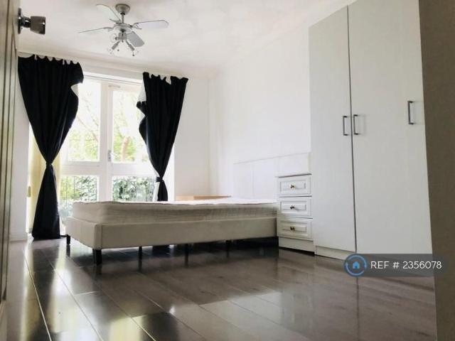 Room for rent in Brooklands, Monks Orchard