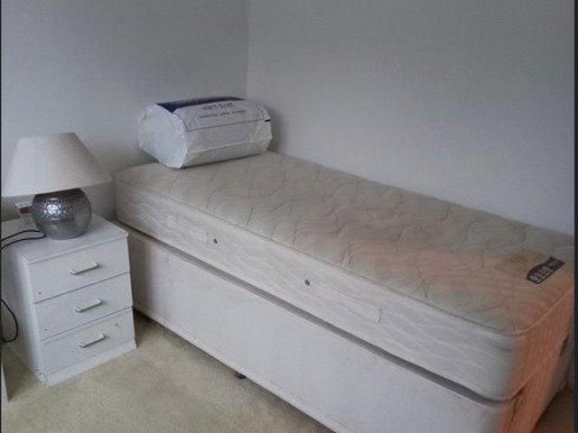 Room for rent in Madley Park, West Oxfordshire