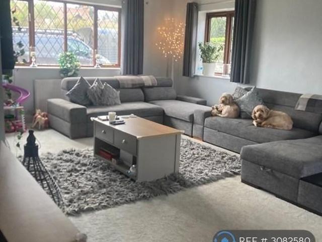 Room for rent in Oakley Green, Bray
