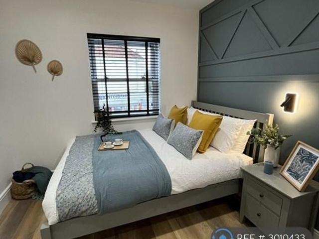 Room for rent in New Bilton