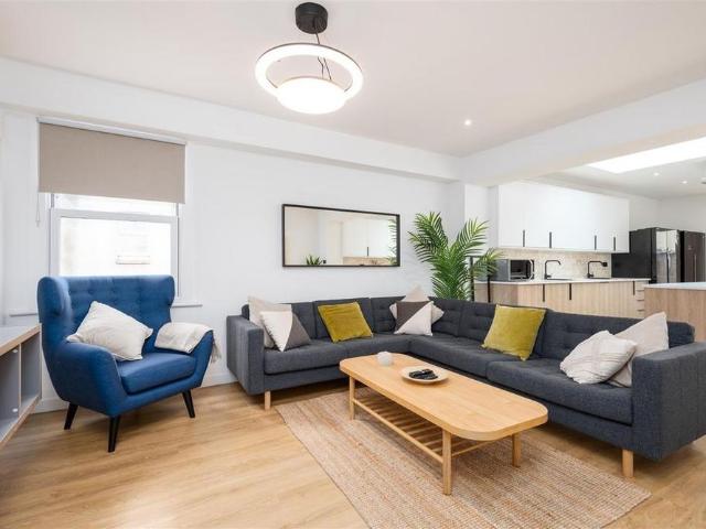 Room for rent in Brompton, Gillingham