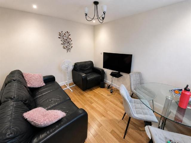 Room for rent in Salisbury, Wiltshire