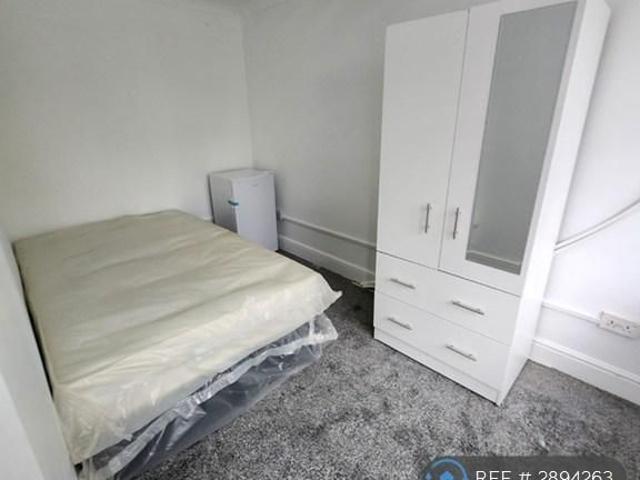 Room for rent in Lee Chapel, Essex