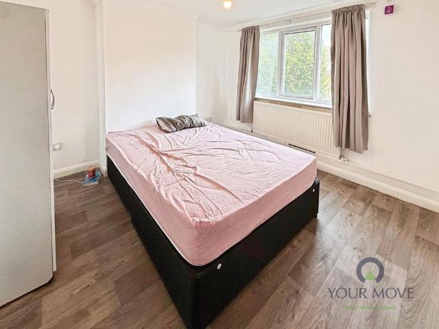 Room for rent in London Borough of Croydon, Purley