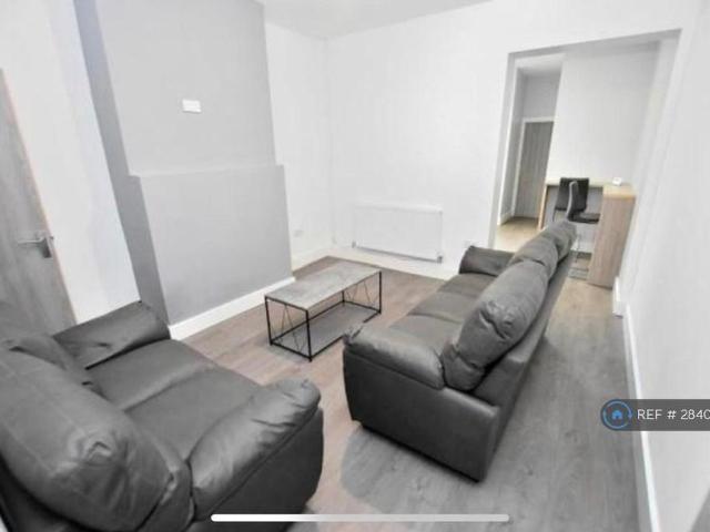 Room for rent in Park Village, West Midlands